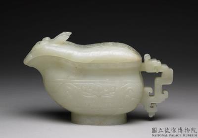 图片[2]-Jade vessel imitating a bronze kung with lid carved like an animal head, Ch’ing dynasty Ch’ien-lung reign (1736-1795)-China Archive